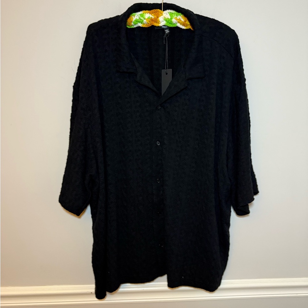 NWT Nova Men black textured pattern button down short sleeve shirt. XXXL